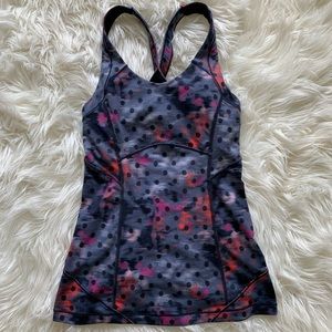 LULULEMON workout top